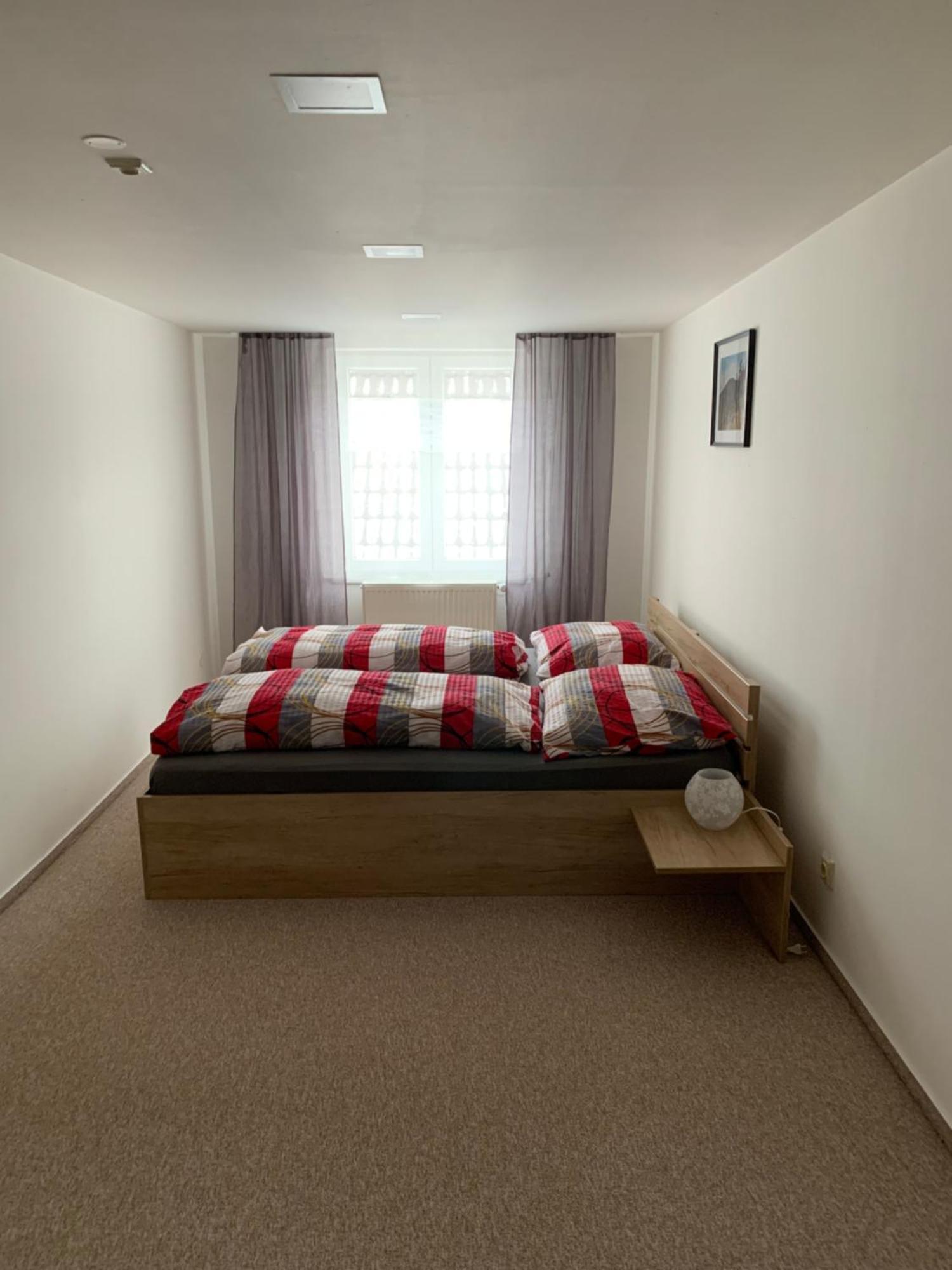 Apartmanovy Byt 2 Tremosna Bagian luar foto