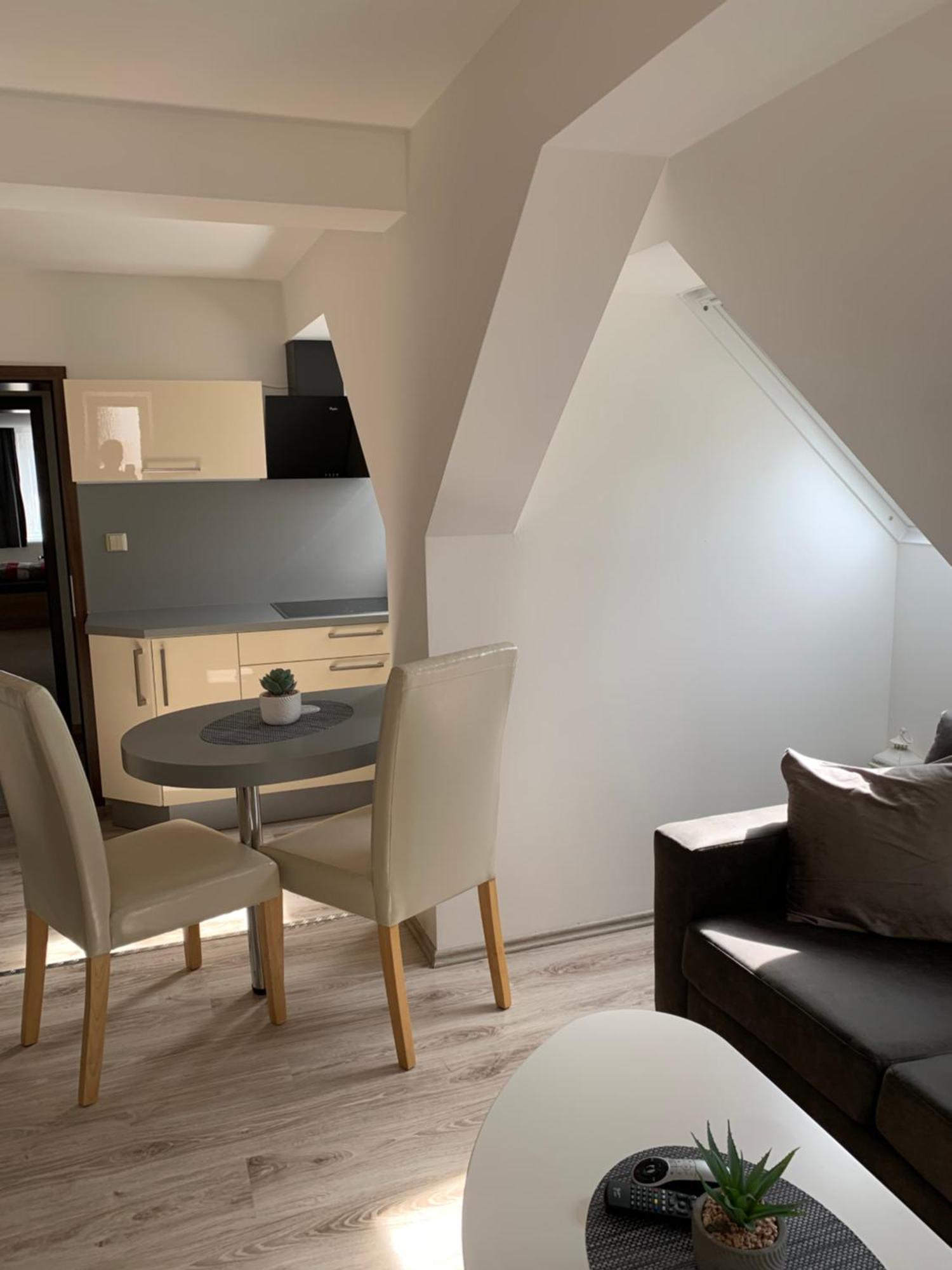 Apartmanovy Byt 2 Tremosna Bagian luar foto